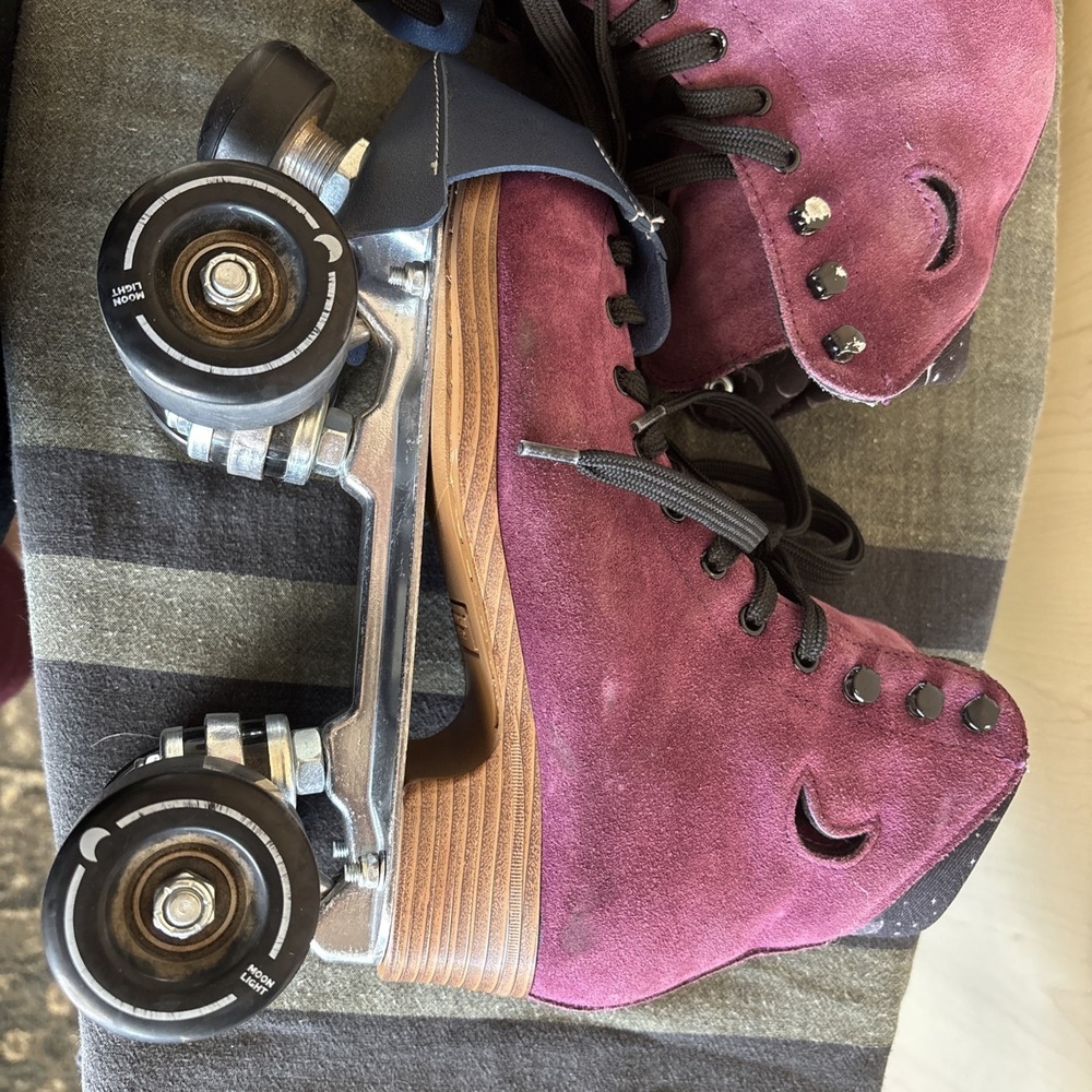 Moonlight Rollers Moon Boot Quad Roller Skates, A… - image 5